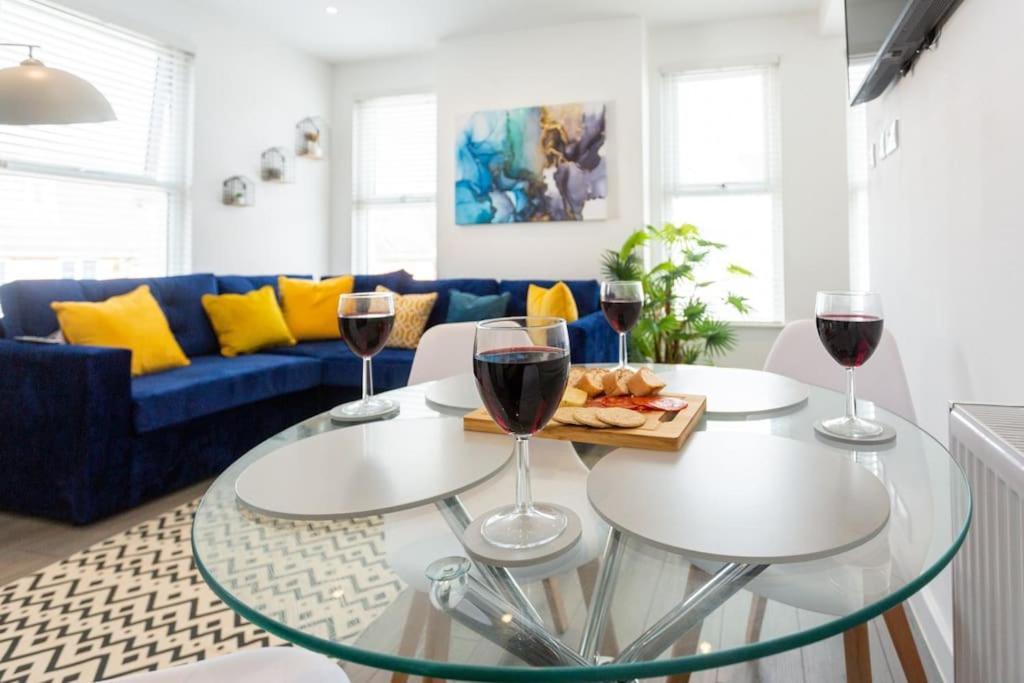 2 Bed Apartment Near The Beach Саутенд-он-Си Экстерьер фото